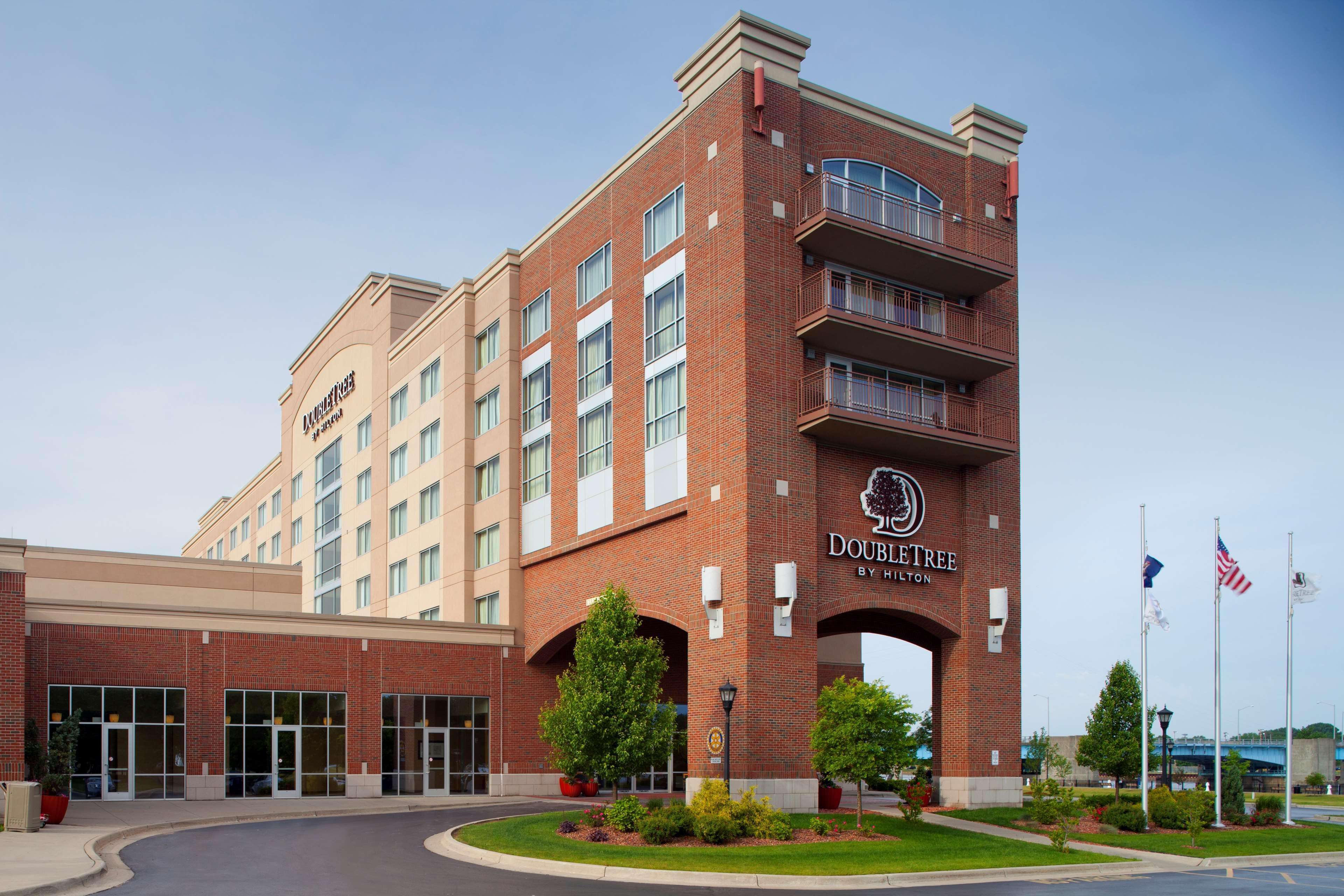 Doubletree By Hilton Bay City - Riverfront المظهر الخارجي الصورة