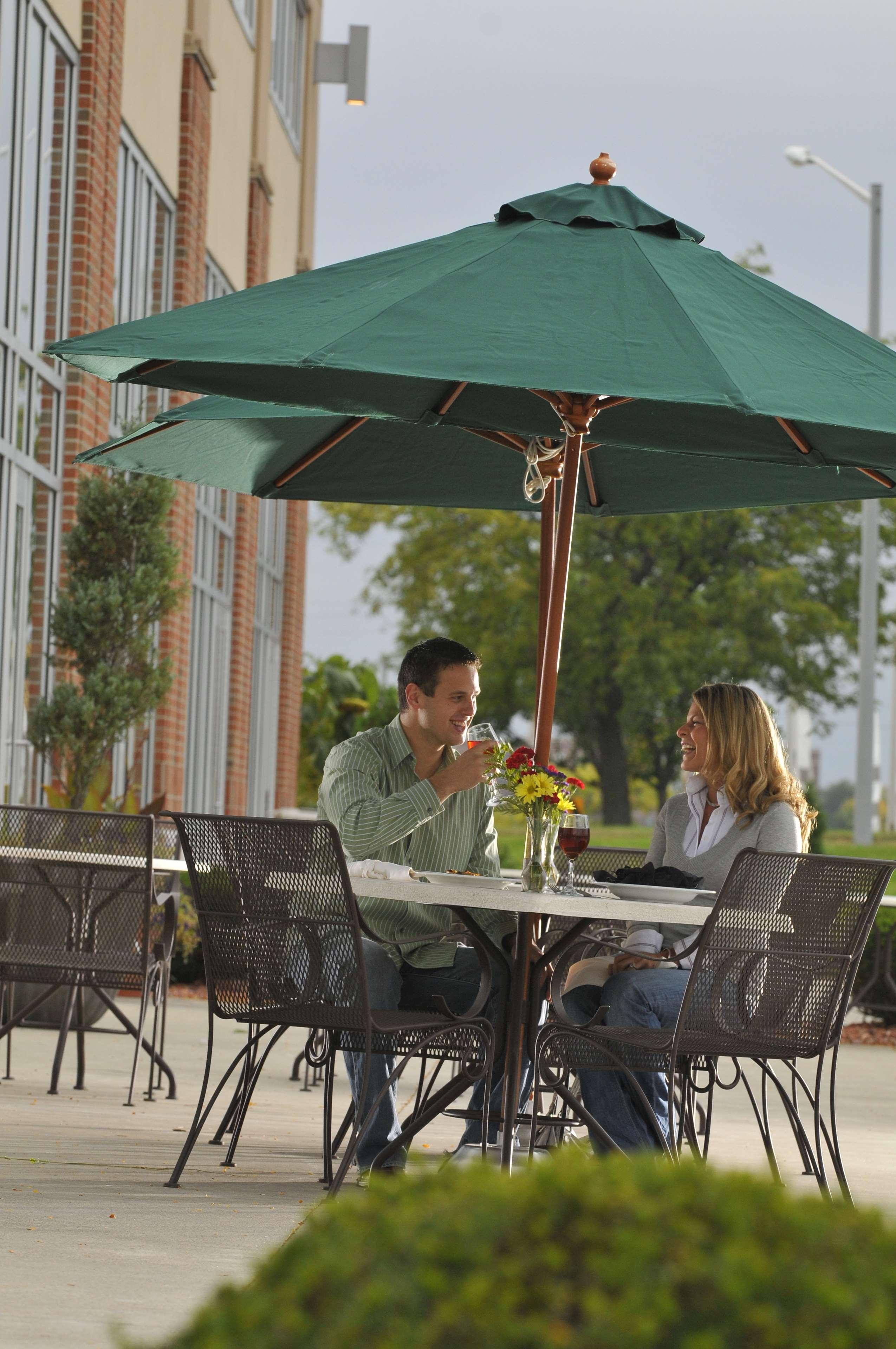 Doubletree By Hilton Bay City - Riverfront المطعم الصورة