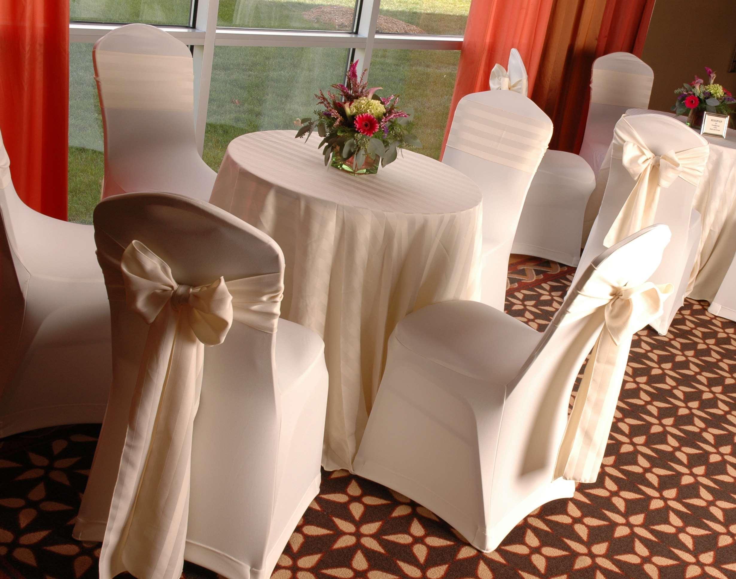 Doubletree By Hilton Bay City - Riverfront المطعم الصورة