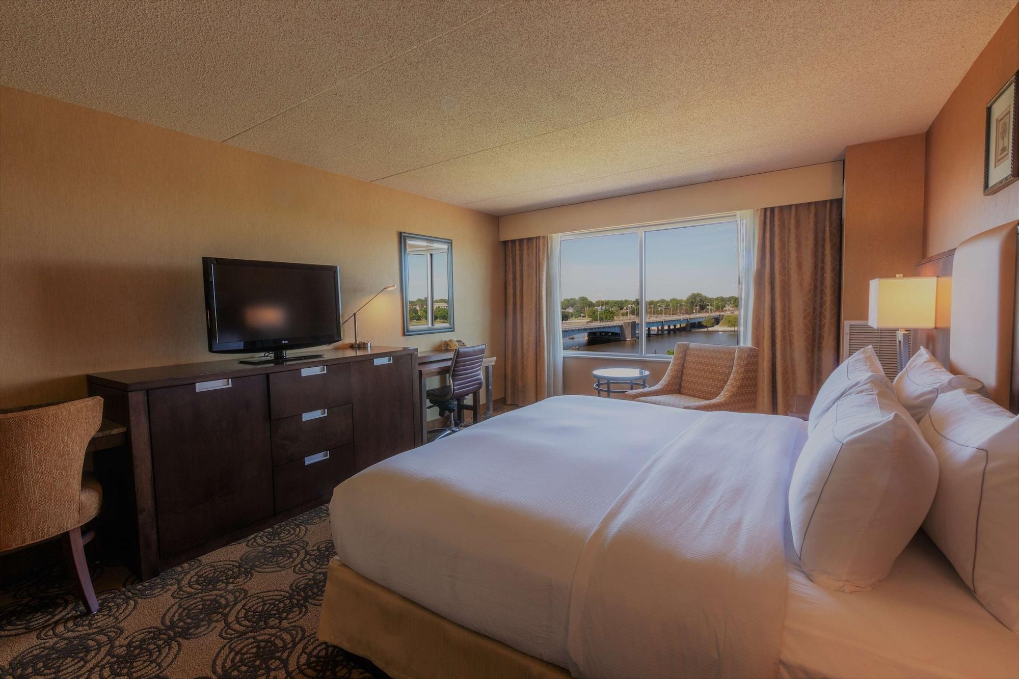 Doubletree By Hilton Bay City - Riverfront المظهر الخارجي الصورة