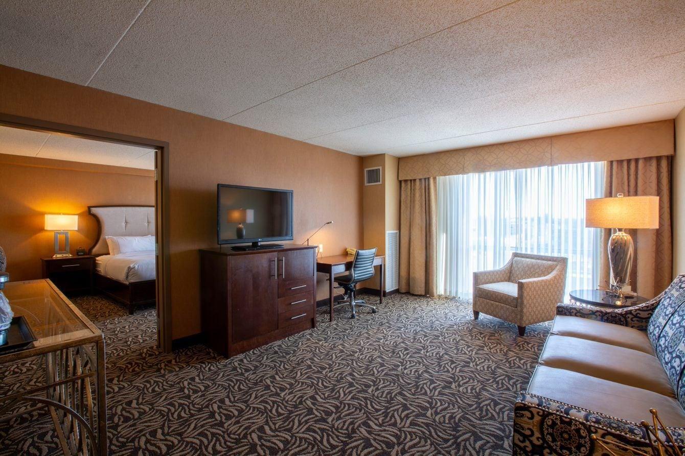 Doubletree By Hilton Bay City - Riverfront المظهر الخارجي الصورة