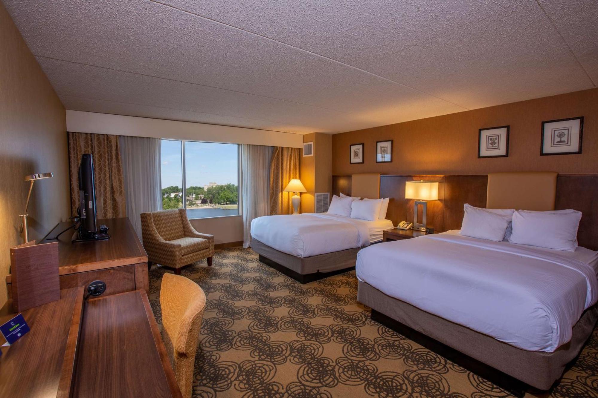 Doubletree By Hilton Bay City - Riverfront المظهر الخارجي الصورة