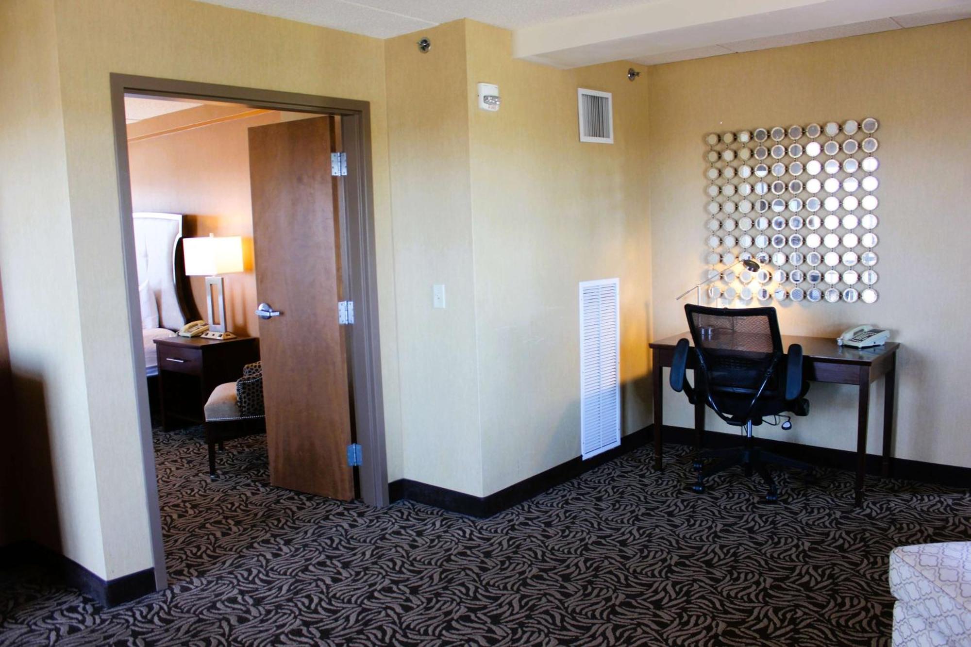 Doubletree By Hilton Bay City - Riverfront المظهر الخارجي الصورة