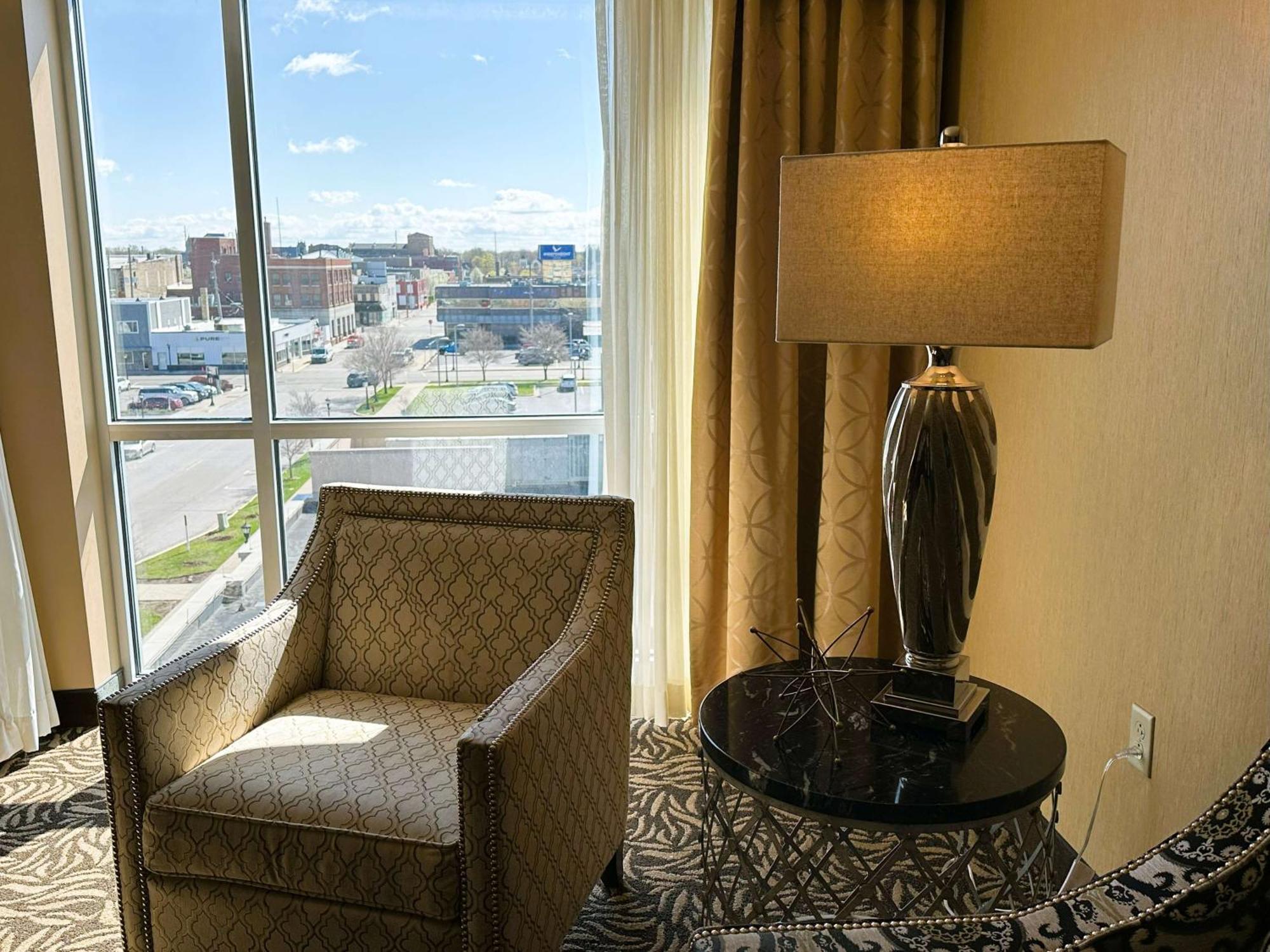 Doubletree By Hilton Bay City - Riverfront المظهر الخارجي الصورة