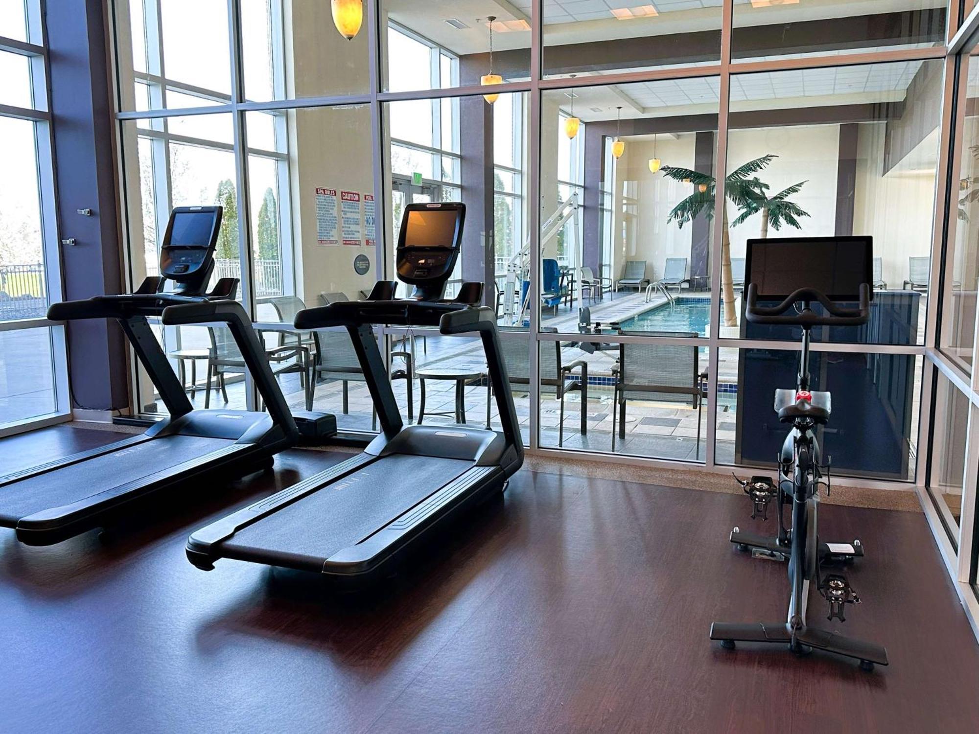 Doubletree By Hilton Bay City - Riverfront المظهر الخارجي الصورة