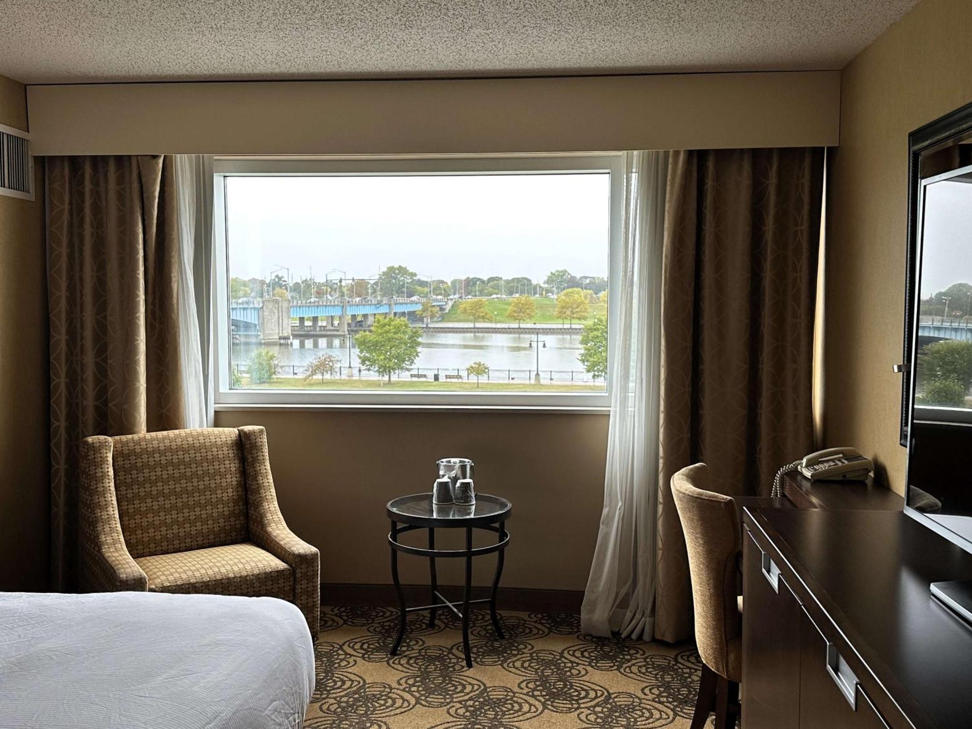 Doubletree By Hilton Bay City - Riverfront المظهر الخارجي الصورة